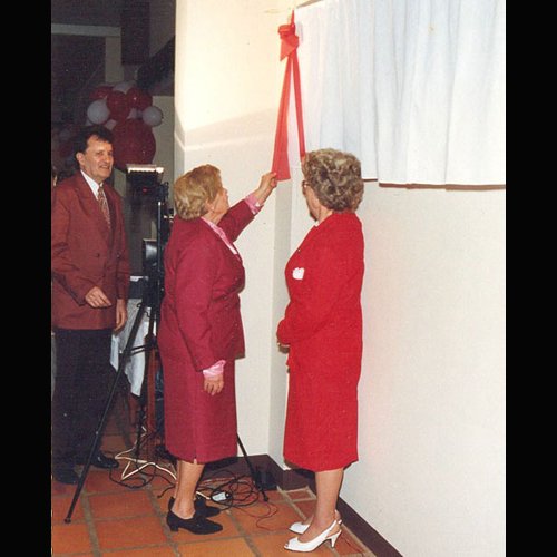 Helma participando de inauguração na OASE